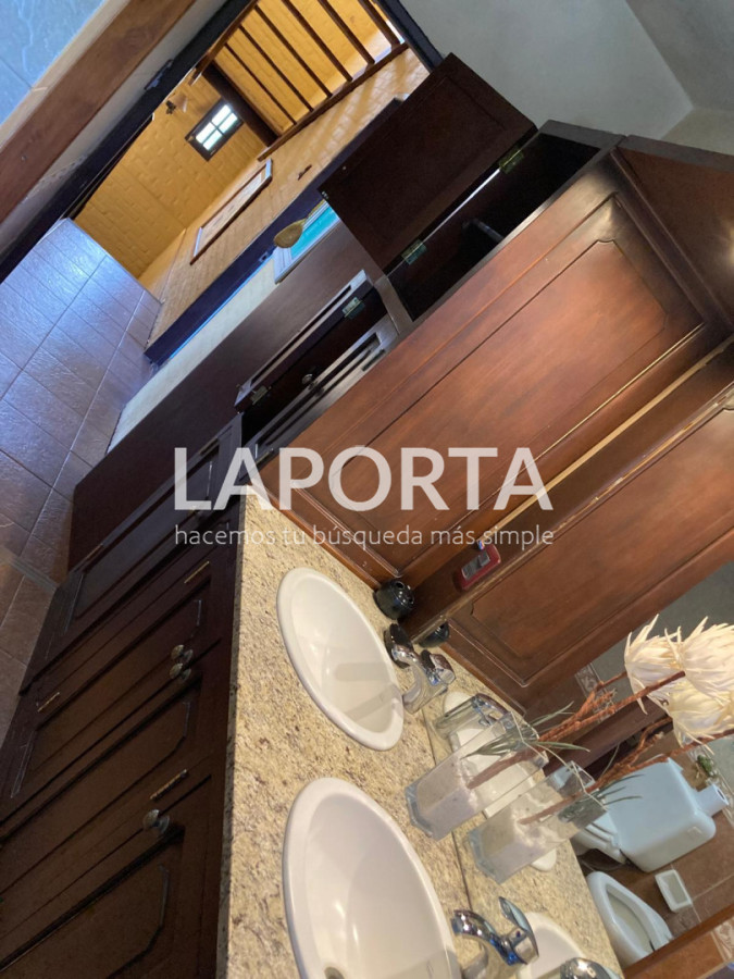 Casa ID.1796/Chalet-en-Venta-en-Salto - Chalet en Venta en Salto