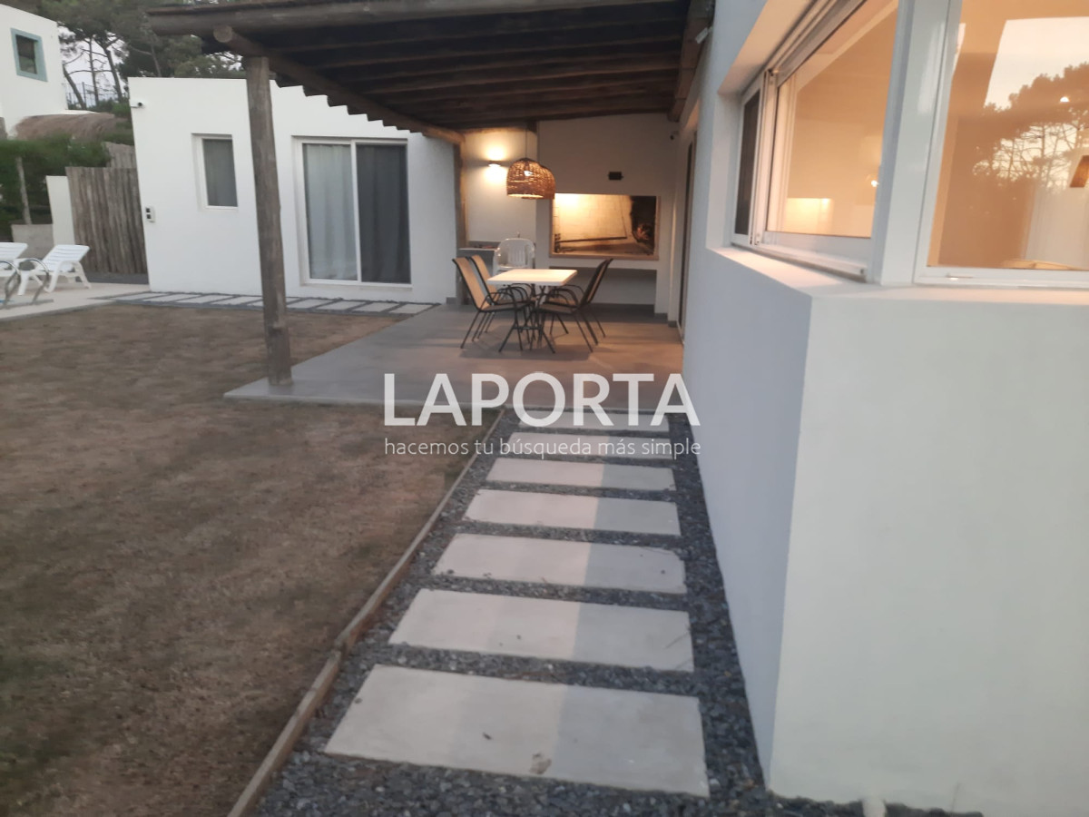 Casa ID.815/Venta-casa-de-tres-dormitorios-en-la-Barra-de-Maldonado - Venta casa de tres dormitorios en la Barra de Maldonado