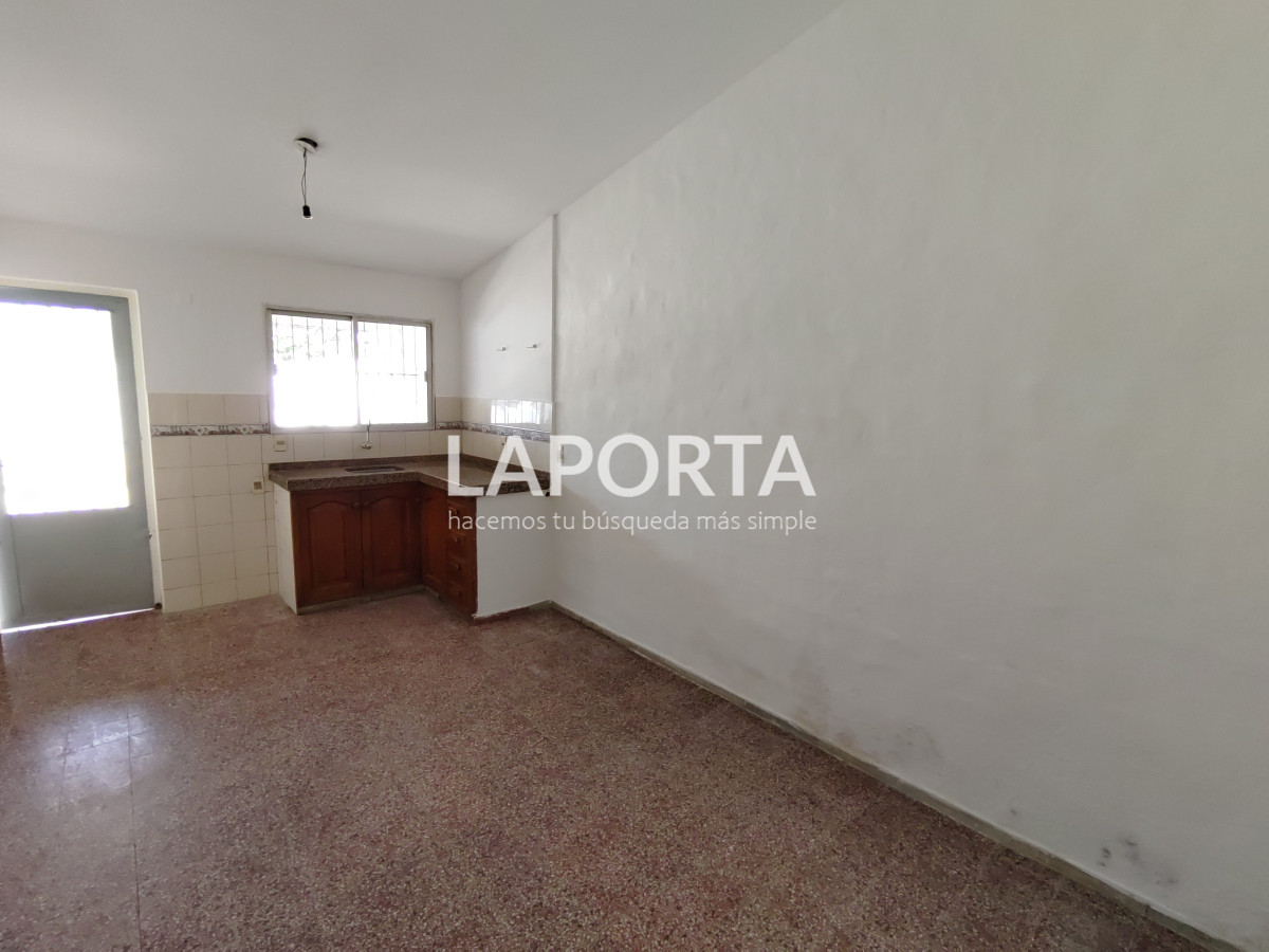Casa ID.1064/Casa-en-venta-en-zona-Cerro,-Salto. - Casa en venta en zona Cerro, Salto.