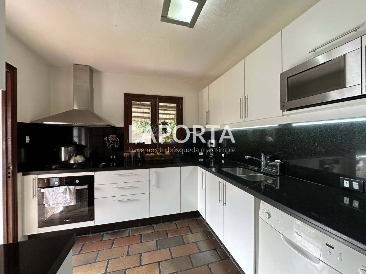 Casa ID.1662/Casa-en-venta-en-Punta-del-Este - Casa en venta en Punta del Este