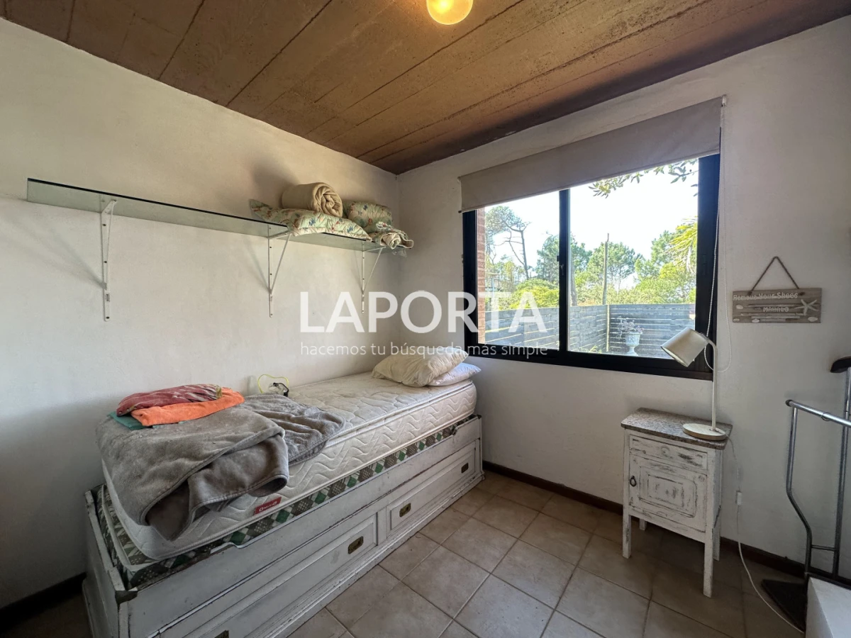 Casa ID.1265/Venta-de-casa-en-La-Barra-a-100-metros-de-playa-Montoya - Venta de casa en La Barra a 100 metros de playa Montoya
