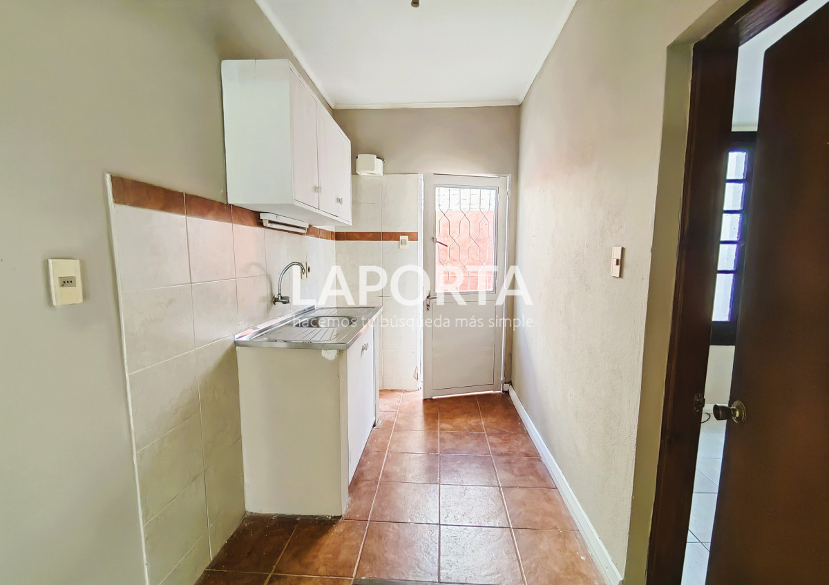 Casa ID.834/Casa-en-alquiler-en-zona-centro-de-Salto - Casa en alquiler en zona centro de Salto