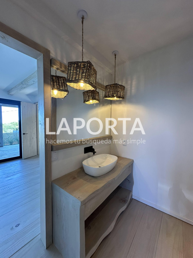 Casa ID.947/Se-vende-esta-propiedad-de-4-dormitorios-a-estrenar-en-Manantiales- - Se vende esta propiedad de 4 dormitorios a estrenar en Manantiales 