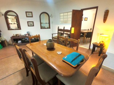 Casa ID.1757/Casa-de-Categoría-en-Atahualpa- - Casa de Categoría en Atahualpa 
