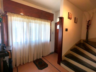 Casa ID.1757/Casa-de-Categoría-en-Atahualpa- - Casa de Categoría en Atahualpa 