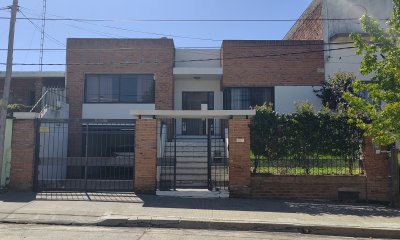 Casa en el Cerro a pocos metros de Plaza Flores
