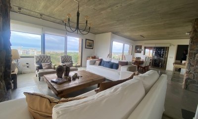 Hermosa casa a la venta en el Chorro; Punta del Este