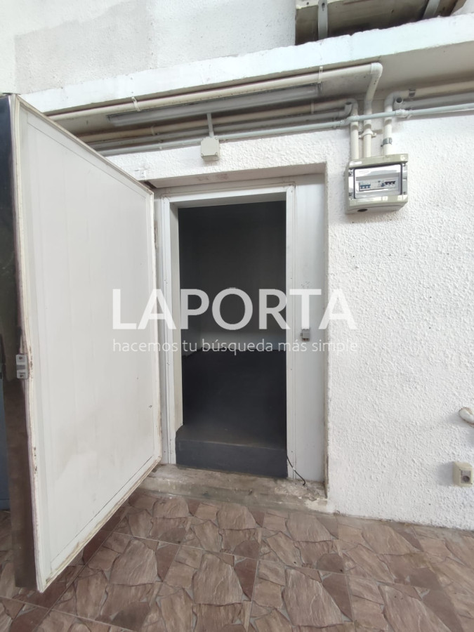 Galpón ID.368/Venta-Galpón/Depósito-con-casa-en-Brazo-Oriental--Montevideo - Venta Galpón/Depósito con casa en Brazo Oriental - Montevideo