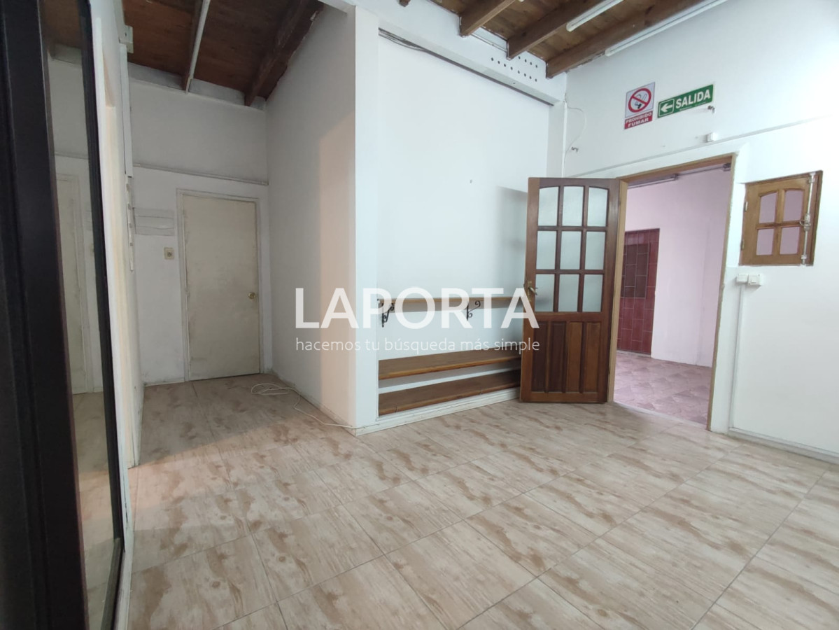 Galpón ID.368/Venta-Galpón/Depósito-con-casa-en-Brazo-Oriental--Montevideo - Venta Galpón/Depósito con casa en Brazo Oriental - Montevideo