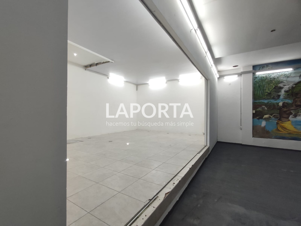 Galpón ID.368/Venta-Galpón/Depósito-con-casa-en-Brazo-Oriental--Montevideo - Venta Galpón/Depósito con casa en Brazo Oriental - Montevideo