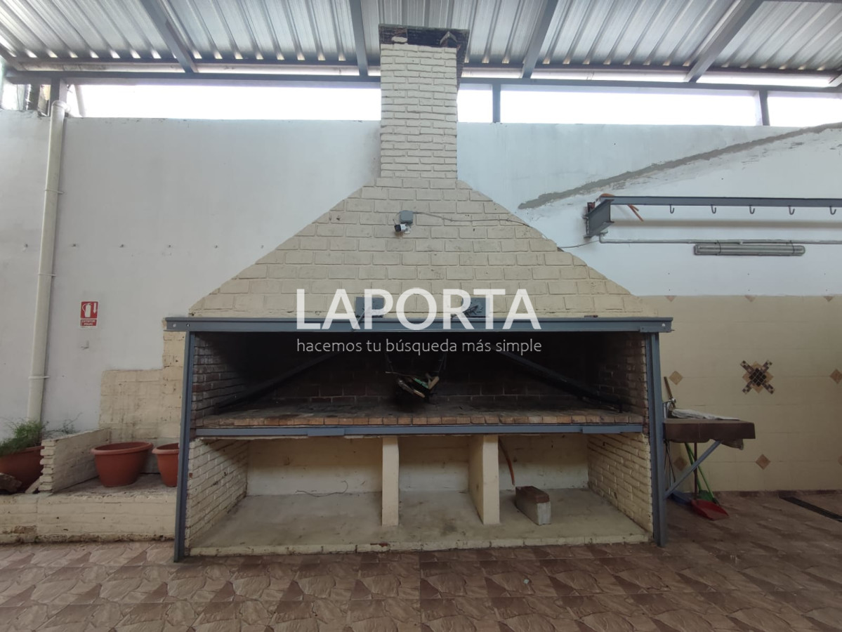 Galpón ID.368/Venta-Galpón/Depósito-con-casa-en-Brazo-Oriental--Montevideo - Venta Galpón/Depósito con casa en Brazo Oriental - Montevideo