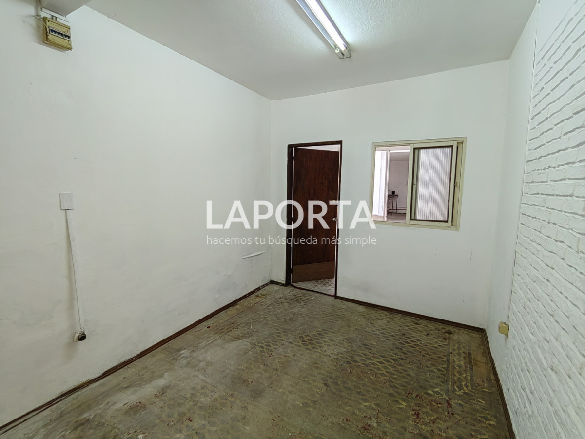 Local Comercial ID.1337/Local-comercial-en-alquiler-en-el-centro-de-Salto - Local comercial en alquiler en el centro de Salto