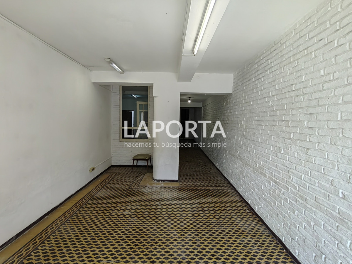 Local Comercial ID.1337/Local-comercial-en-alquiler-en-el-centro-de-Salto - Local comercial en alquiler en el centro de Salto