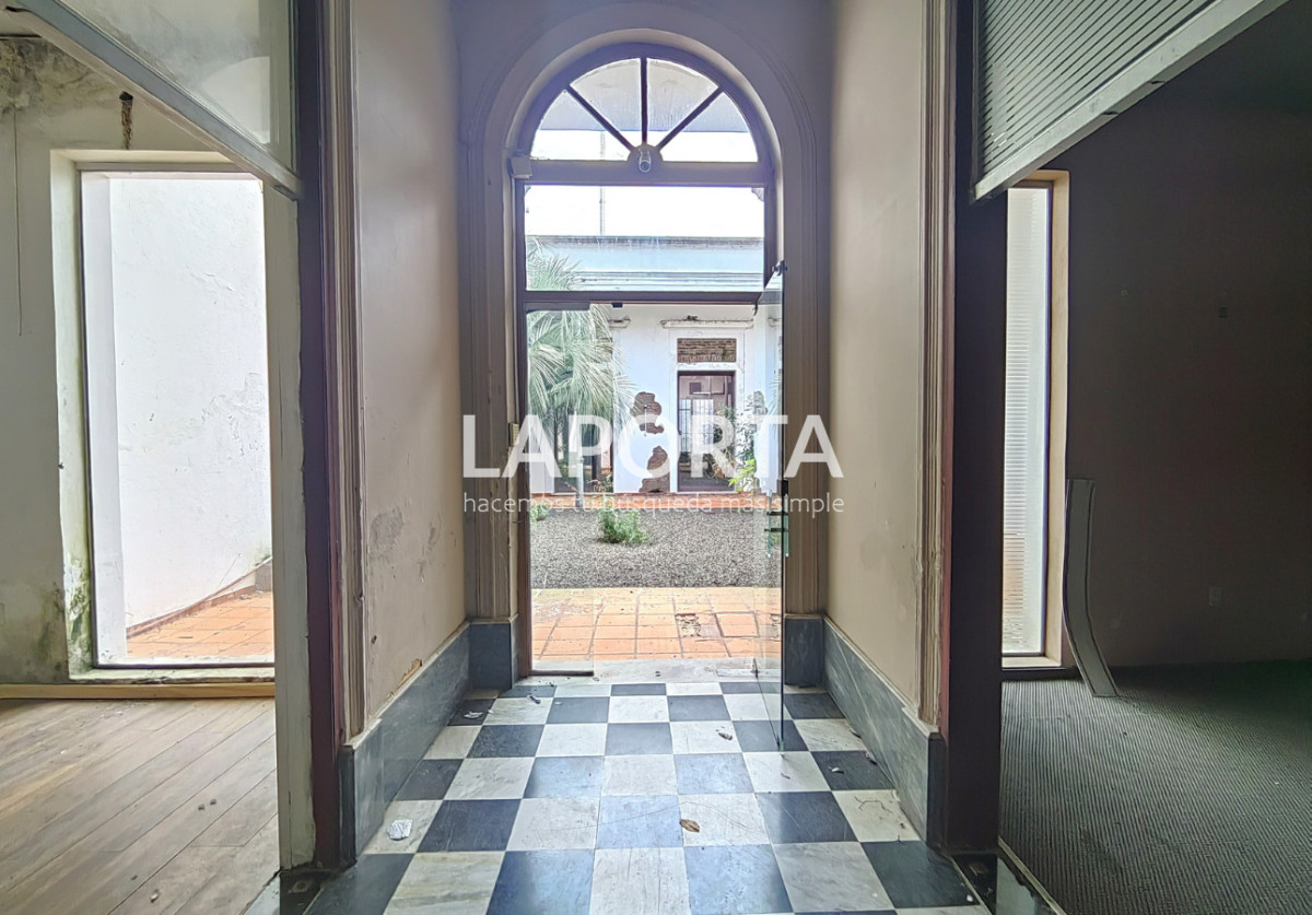 Local Comercial ID.1318/Local-comercial-en-alquiler,-en-el-centro-de-Salto - Local comercial en alquiler, en el centro de Salto