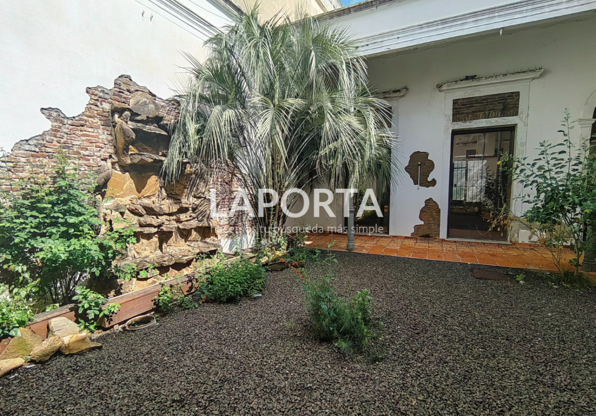 Local Comercial ID.1318/Local-comercial-en-alquiler,-en-el-centro-de-Salto - Local comercial en alquiler, en el centro de Salto