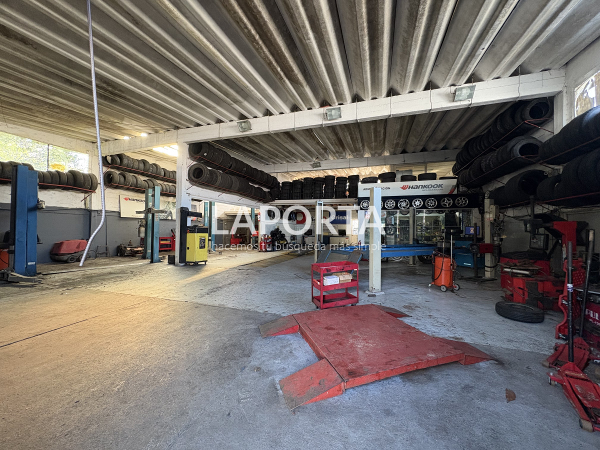 Local Comercial ID.94 - Local Comercial En Vent aen el centro de Maldonado