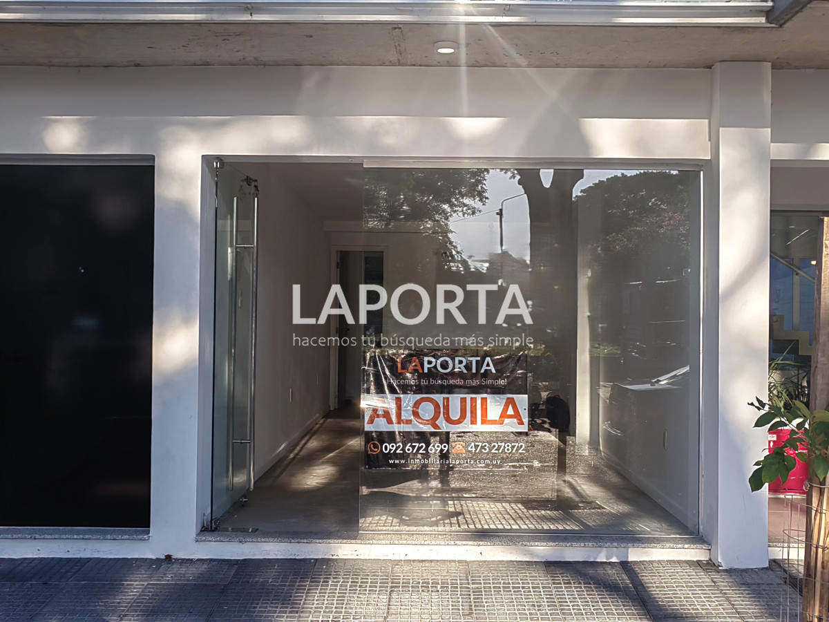 Local Comercial ID.728/Local-en-alquiler-frente-a-plaza-de-deportes-en-Salto - Local en alquiler frente a plaza de deportes en Salto