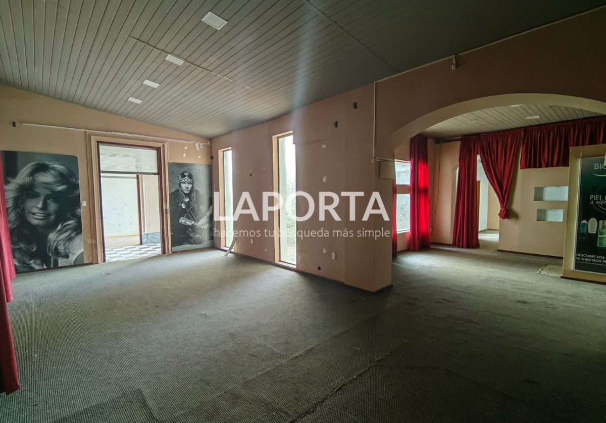 Local Comercial ID.1318/Local-comercial-en-alquiler,-en-el-centro-de-Salto - Local comercial en alquiler, en el centro de Salto