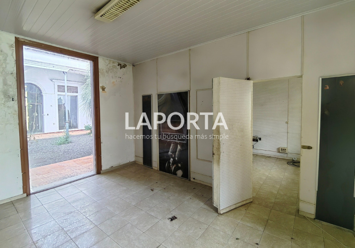 Local Comercial ID.1318/Local-comercial-en-alquiler,-en-el-centro-de-Salto - Local comercial en alquiler, en el centro de Salto