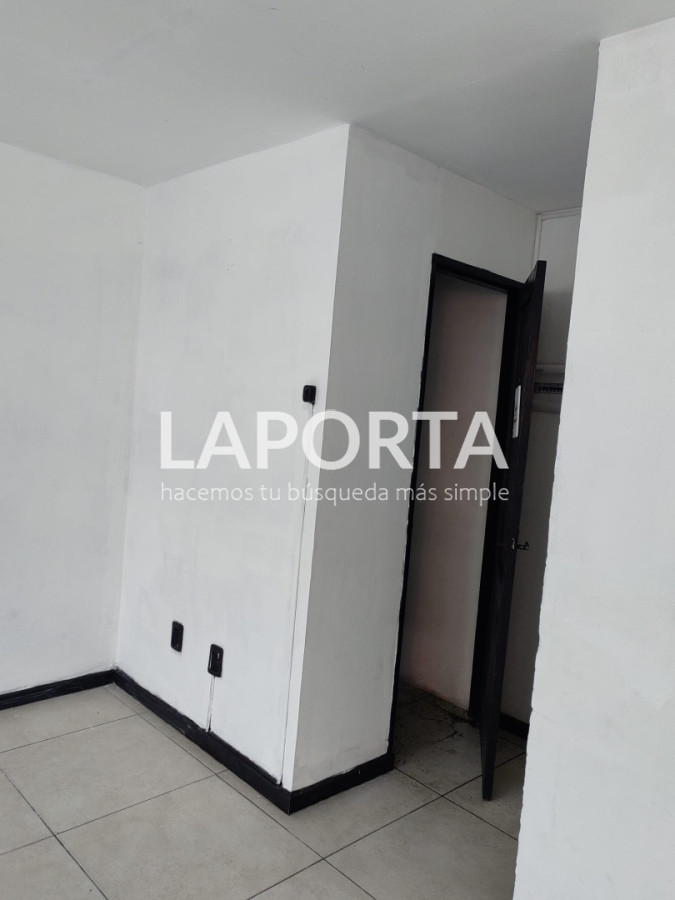 Local Comercial ID.1718/Local-en-pleno-centro - Local en pleno centro