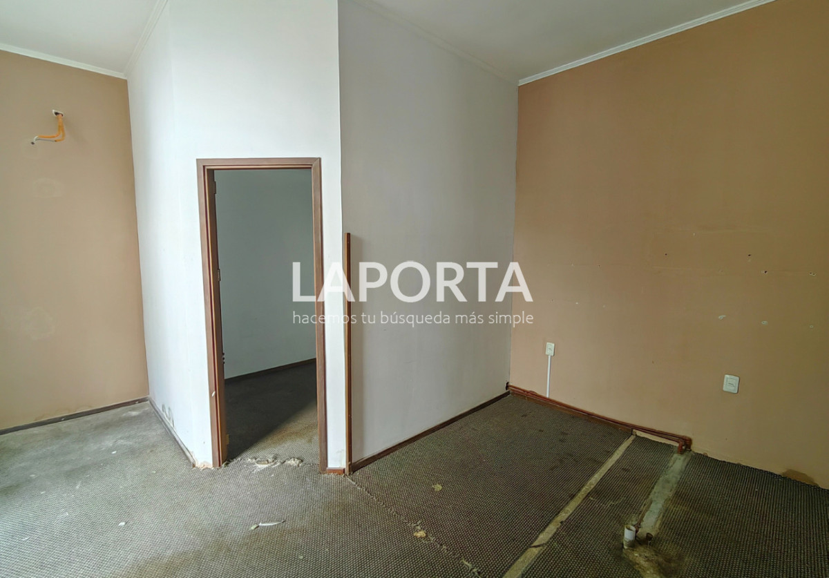 Local Comercial ID.1318/Local-comercial-en-alquiler,-en-el-centro-de-Salto - Local comercial en alquiler, en el centro de Salto