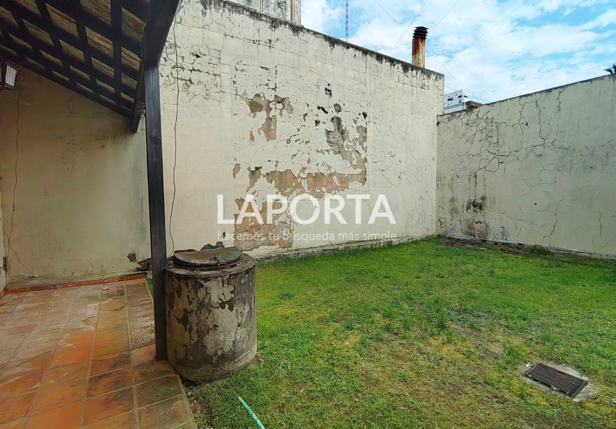 Local Comercial ID.1318/Local-comercial-en-alquiler,-en-el-centro-de-Salto - Local comercial en alquiler, en el centro de Salto