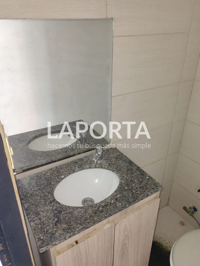 Local Comercial ID.1718/Local-en-pleno-centro - Local en pleno centro