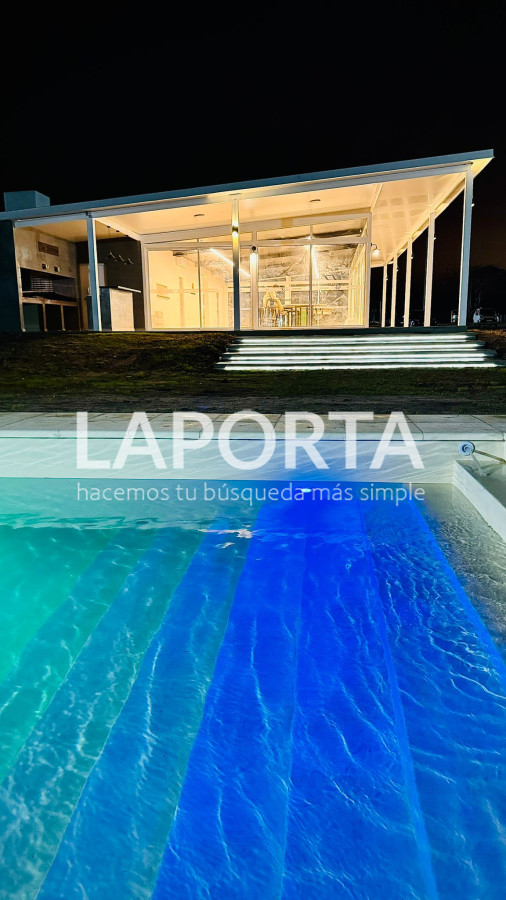 Local Comercial ID.438/Salón-de-fiestas-y-eventos--Nueva-Hespérides - Salón de fiestas y eventos - Nueva Hespérides