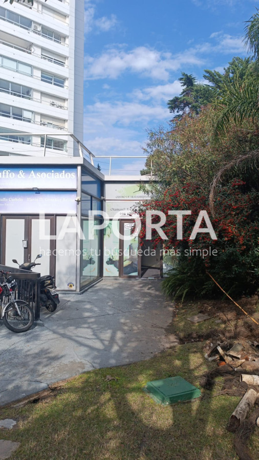 Local Comercial ID.1055/Venta-o-alquiler-de-local-comercial-en-Roosevelt-en-Punta-del-Este - Venta o alquiler de local comercial en Roosevelt en Punta del Este