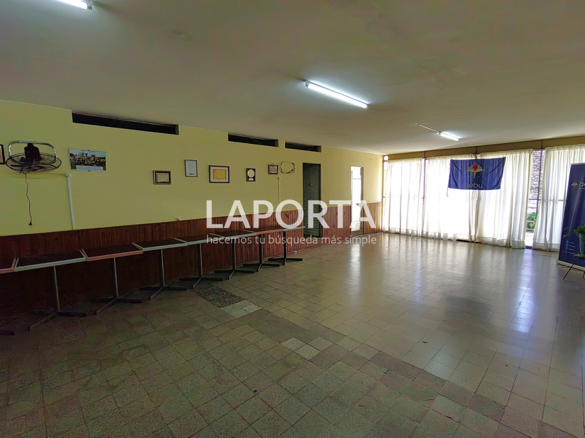 Local Comercial ID.1301/Local-comercial-en-venta-en-Salto - Local comercial en venta en Salto