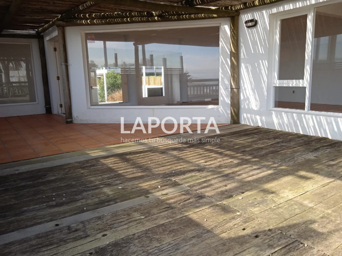 Local Comercial ID.72 - Local en Alquiler en Zona de La Barra, Punta del Este