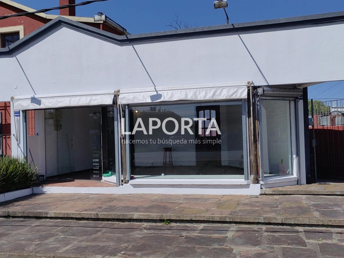 Local Comercial ID.2195/Local-comercial-a-metros-del-Salto-Shopping-y-Terminal - Local comercial a metros del Salto Shopping y Terminal