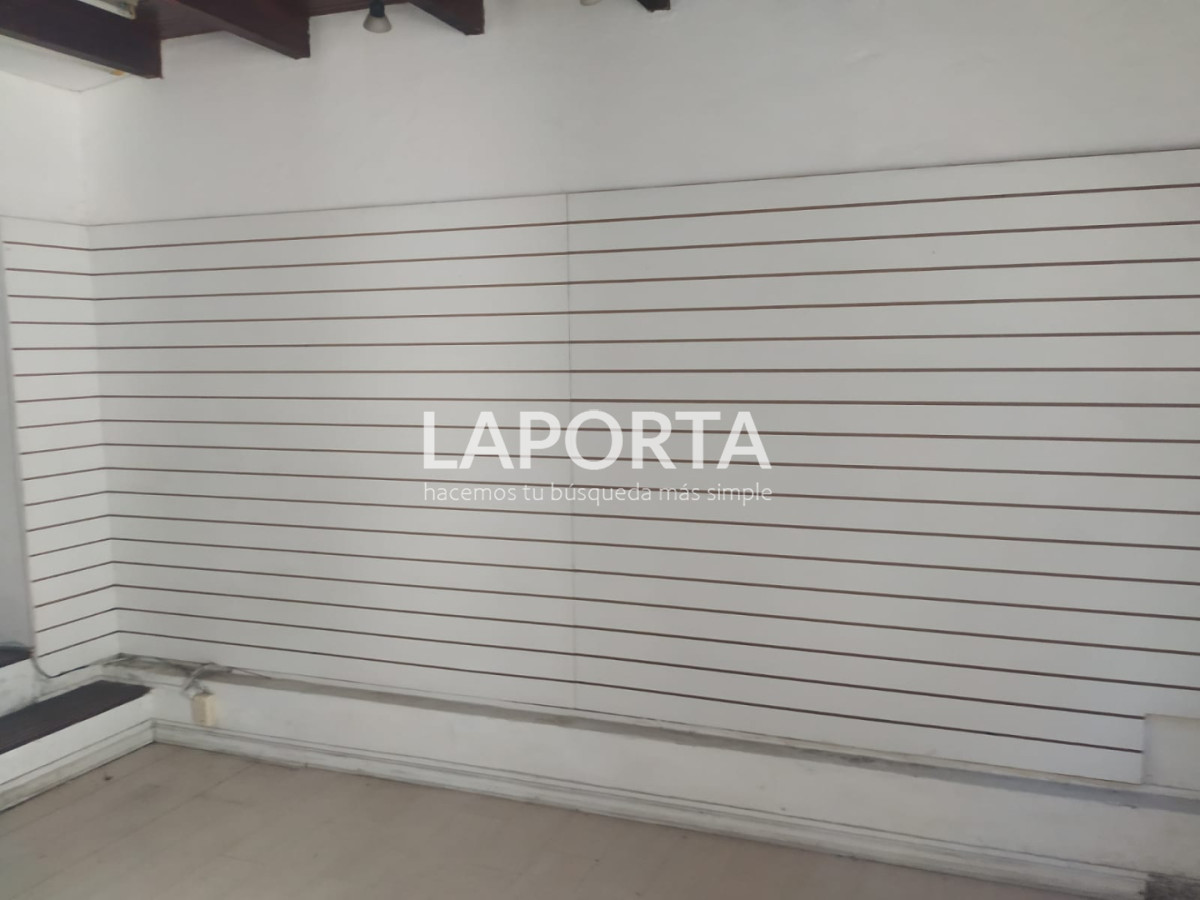 Local Comercial ID.2148/Local-en-pleno-centro - Local en pleno centro