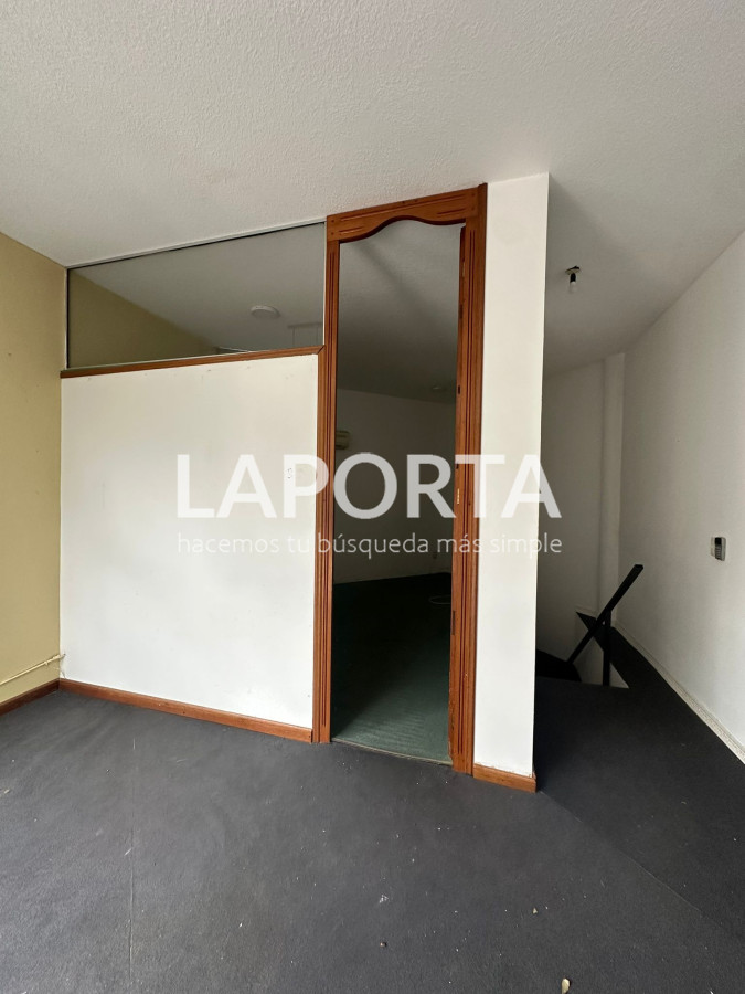 Local Comercial ID.1055/Venta-o-alquiler-de-local-comercial-en-Roosevelt-en-Punta-del-Este - Venta o alquiler de local comercial en Roosevelt en Punta del Este