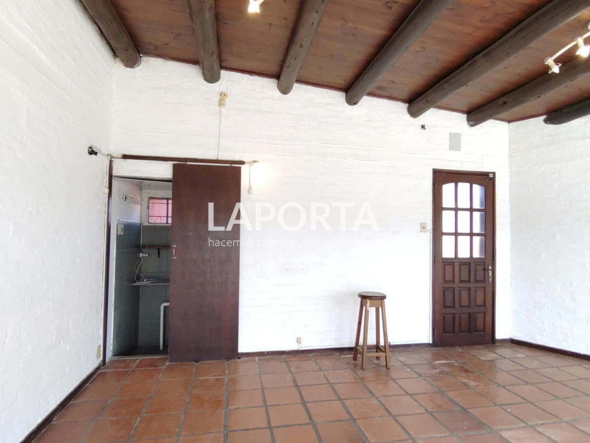 Local Comercial ID.2195/Local-comercial-a-metros-del-Salto-Shopping-y-Terminal - Local comercial a metros del Salto Shopping y Terminal