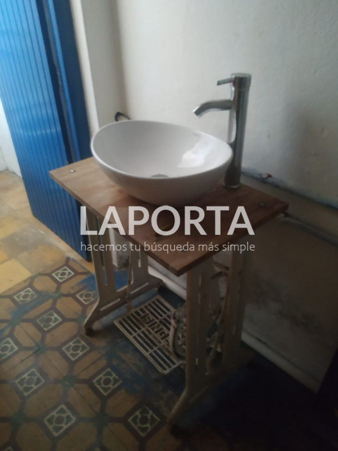 Local Comercial ID.2148/Local-en-pleno-centro - Local en pleno centro