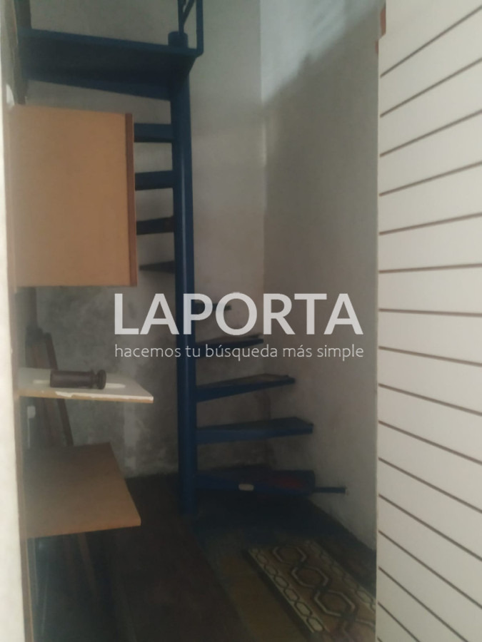 Local Comercial ID.2148/Local-en-pleno-centro - Local en pleno centro