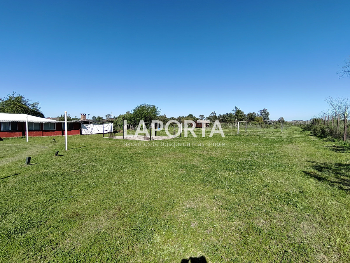 Local Comercial ID.1323/Salón-de-fiestas-y-eventos-con-amplio-terreno-en-Salto - Salón de fiestas y eventos con amplio terreno en Salto