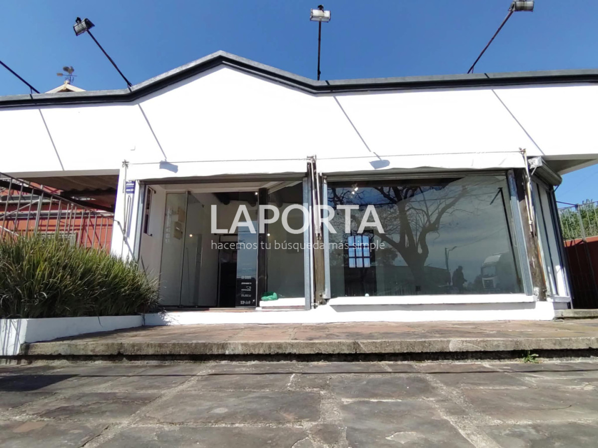 Local Comercial ID.2195/Local-comercial-a-metros-del-Salto-Shopping-y-Terminal - Local comercial a metros del Salto Shopping y Terminal