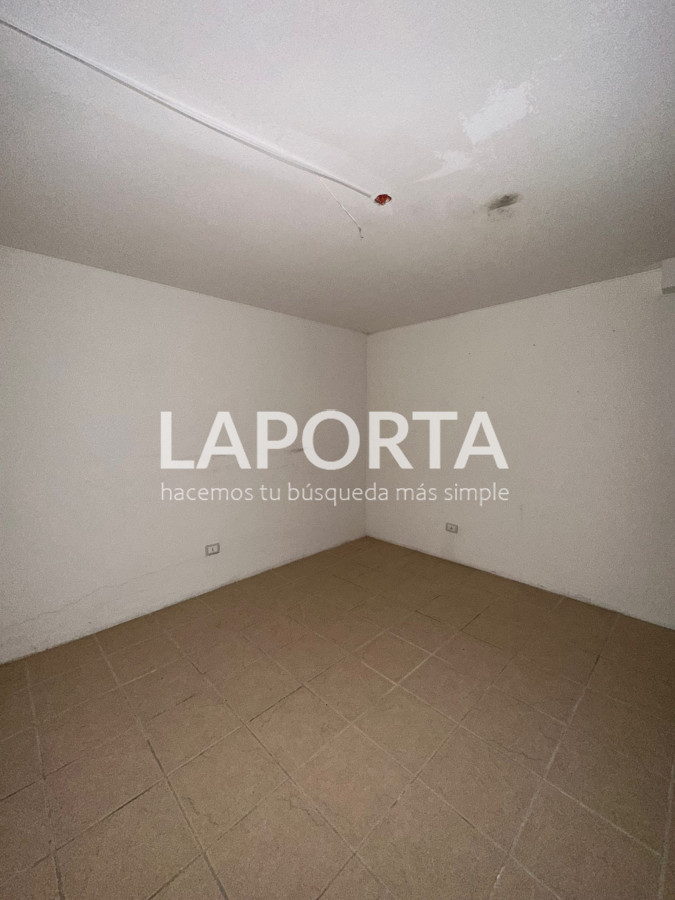 Local Comercial ID.1055/Venta-o-alquiler-de-local-comercial-en-Roosevelt-en-Punta-del-Este - Venta o alquiler de local comercial en Roosevelt en Punta del Este