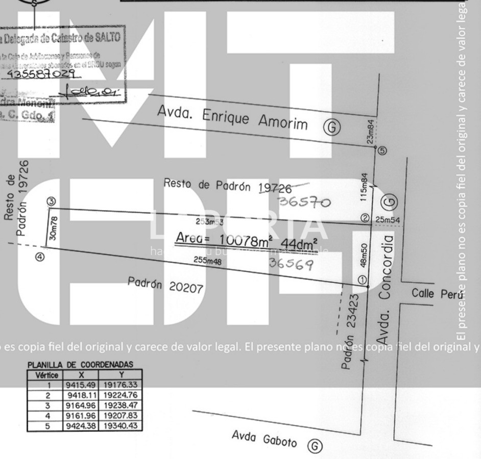 Local Comercial ID.1323/Salón-de-fiestas-y-eventos-con-amplio-terreno-en-Salto - Salón de fiestas y eventos con amplio terreno en Salto