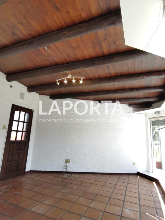 Local Comercial ID.2195/Local-comercial-a-metros-del-Salto-Shopping-y-Terminal - Local comercial a metros del Salto Shopping y Terminal