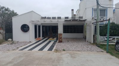 Venta o alquiler de local comercial en Montoya La Barra