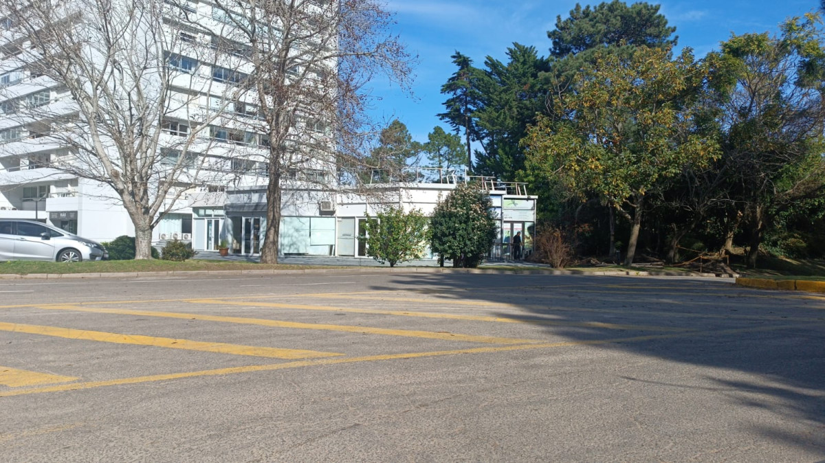 Venta o alquiler de local comercial en Roosevelt en Punta del Este