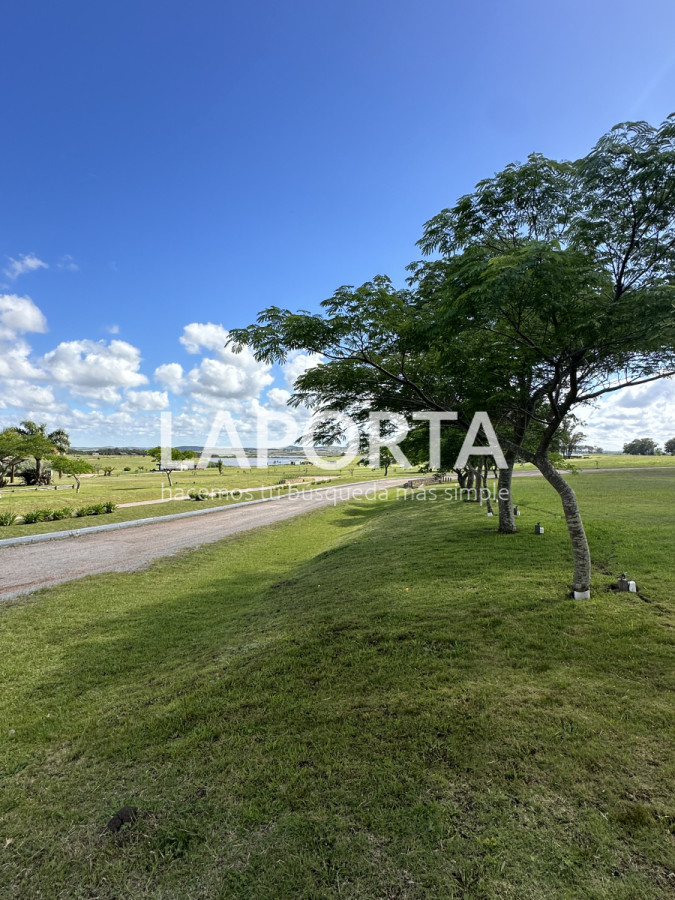 Terreno ID.548/Venta-Terrenos-en-Barrios-Privados-Laguna-de-los-Cisnes - Venta Terrenos en Barrios Privados Laguna de los Cisnes