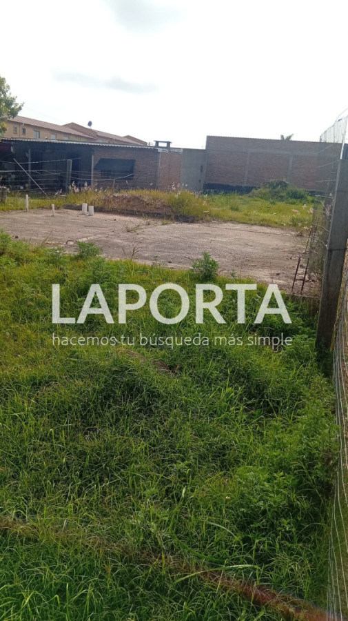 Terreno ID.1747/Muy-buen-terreno-con-todos-los-servicios-a-la-puerta - Muy buen terreno con todos los servicios a la puerta