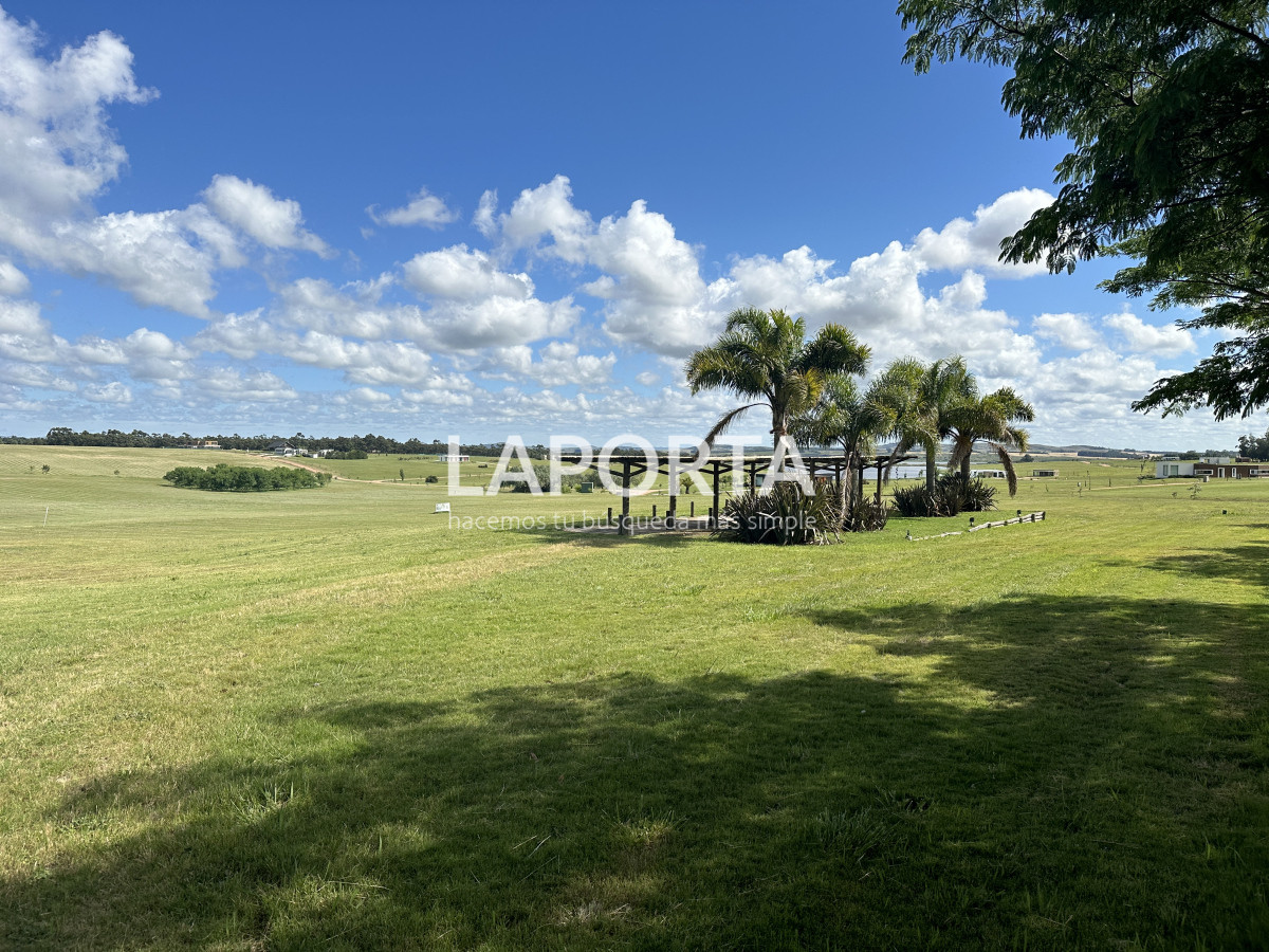 Terreno ID.548/Venta-Terrenos-en-Barrios-Privados-Laguna-de-los-Cisnes - Venta Terrenos en Barrios Privados Laguna de los Cisnes