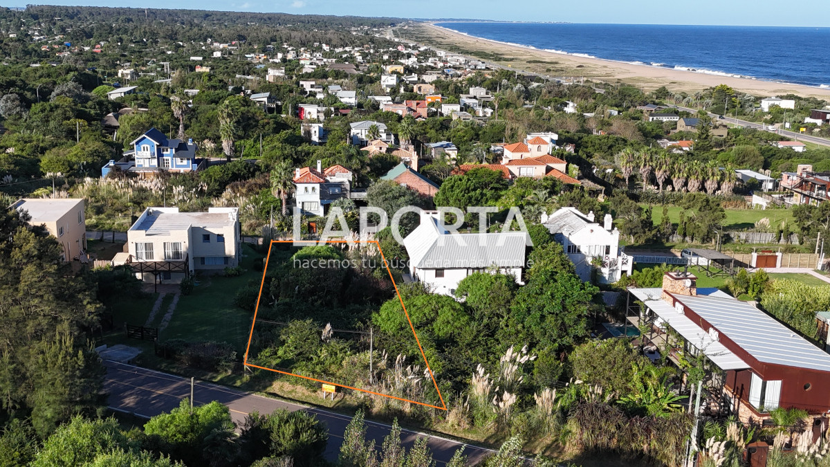 Terreno ID.494/Terreno-en-venta-en-El-Chorro--¡Tu-oportunidad-cerca-del-mar! - Terreno en venta en El Chorro – ¡Tu oportunidad cerca del mar!