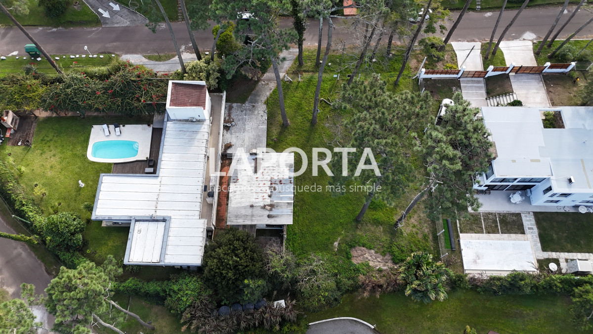Terreno ID.952/Terreno-en-Venta-en-Punta-del-Este-zona-La-Mansa-parada-18 - Terreno en Venta en Punta del Este zona La Mansa parada 18