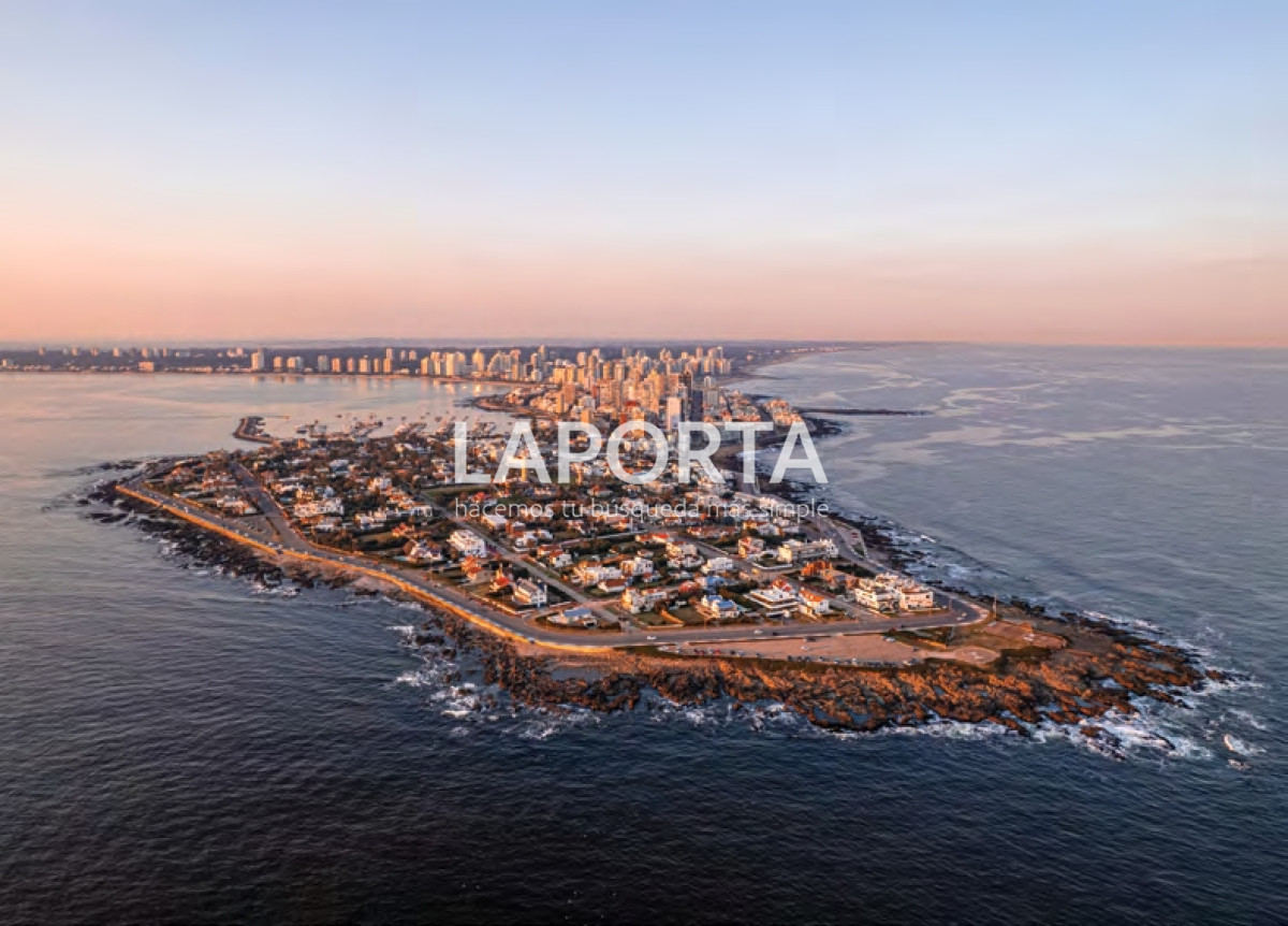 Terreno ID.690/Terrenos-en-Venta-en-Punta-del-Este-(Barrio-Privado) - Terrenos en Venta en Punta del Este (Barrio Privado)